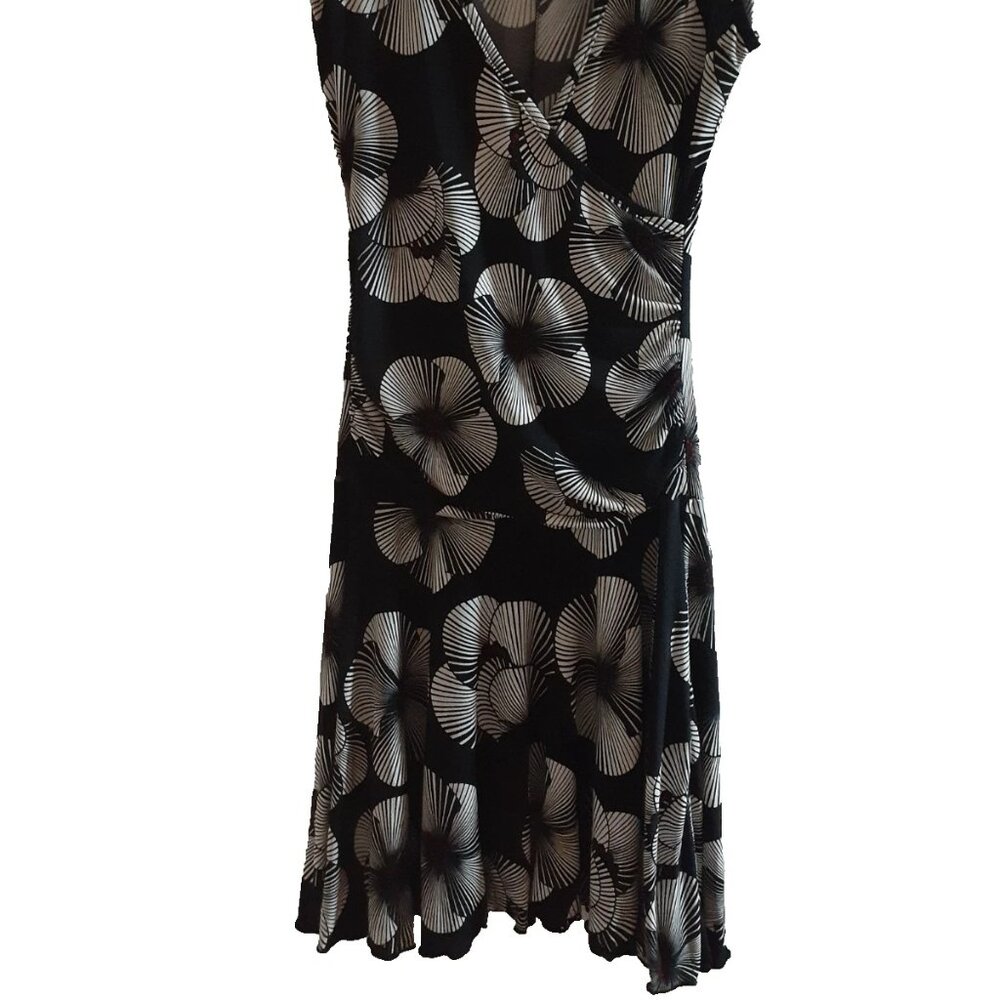 tempted hearts stretchy summer party floral mini dress v neck easy care size s